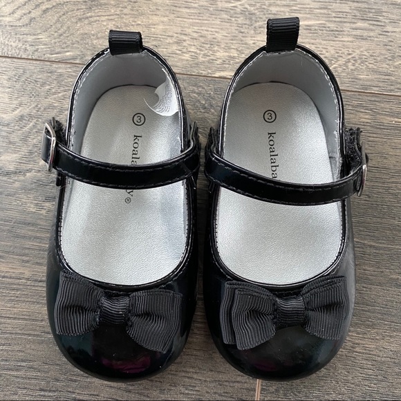 2/$8 Koala Baby Patent Leather shoes size 3 black - Picture 1 of 9